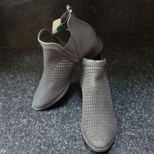 Restricted Booties Black Size 8
